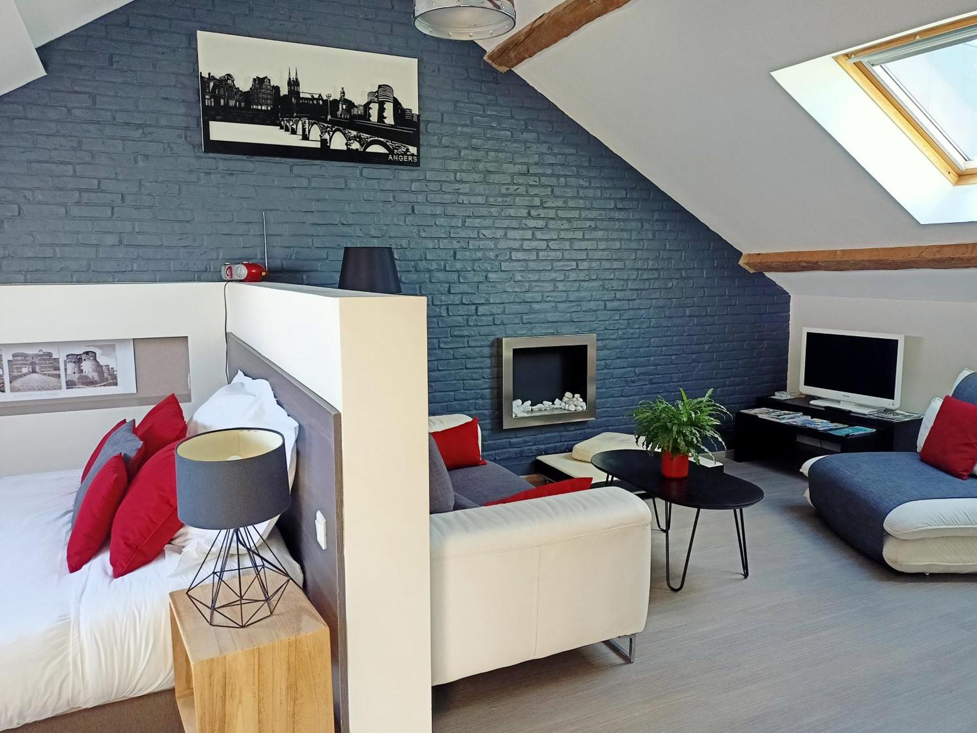 Les Suites Angevines อองเชร์ ภายนอก รูปภาพ