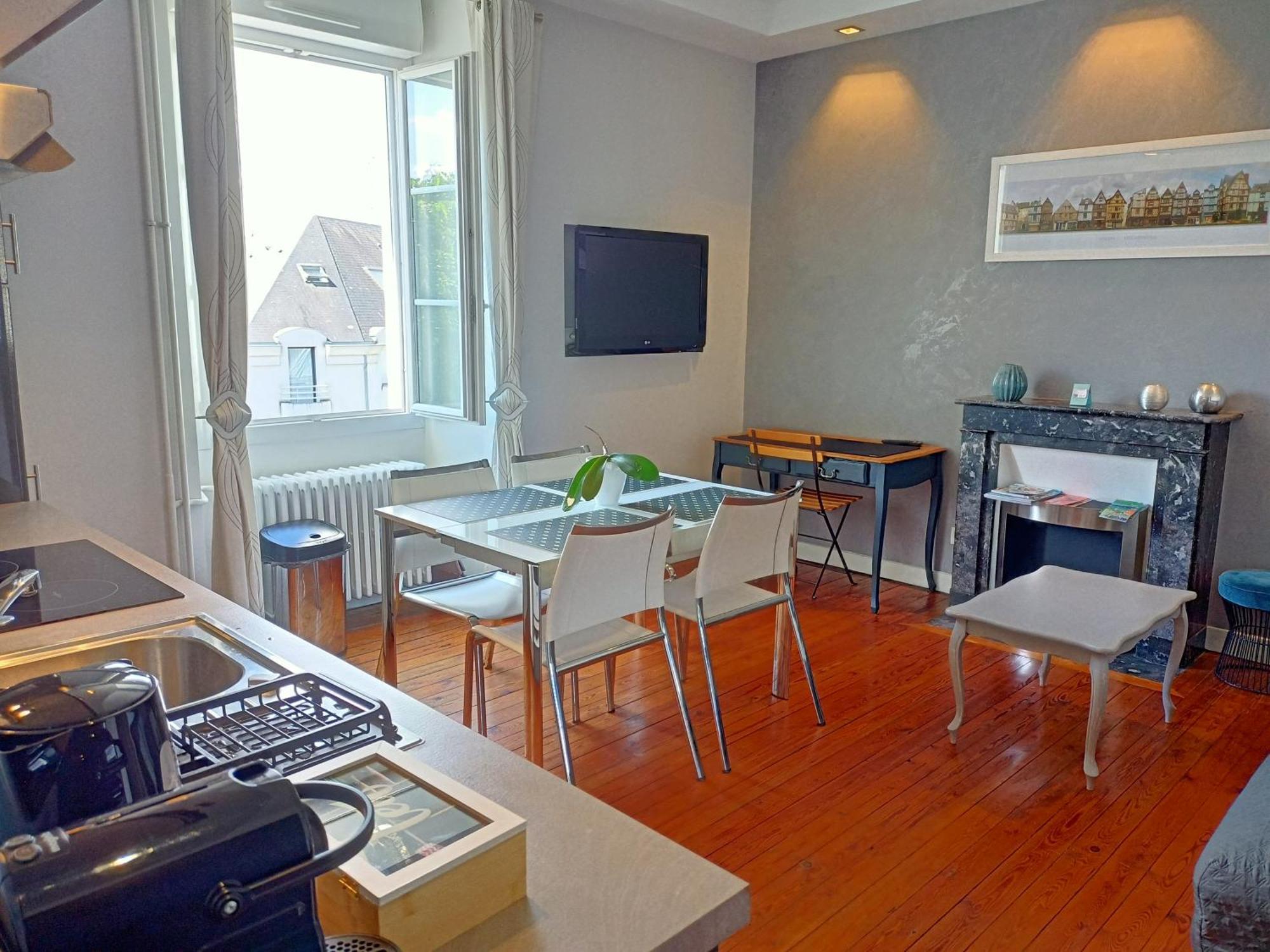 Les Suites Angevines อองเชร์ ภายนอก รูปภาพ